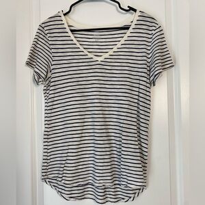 Old Navy White and Navy Fitted Short Sleeve T-Shirt